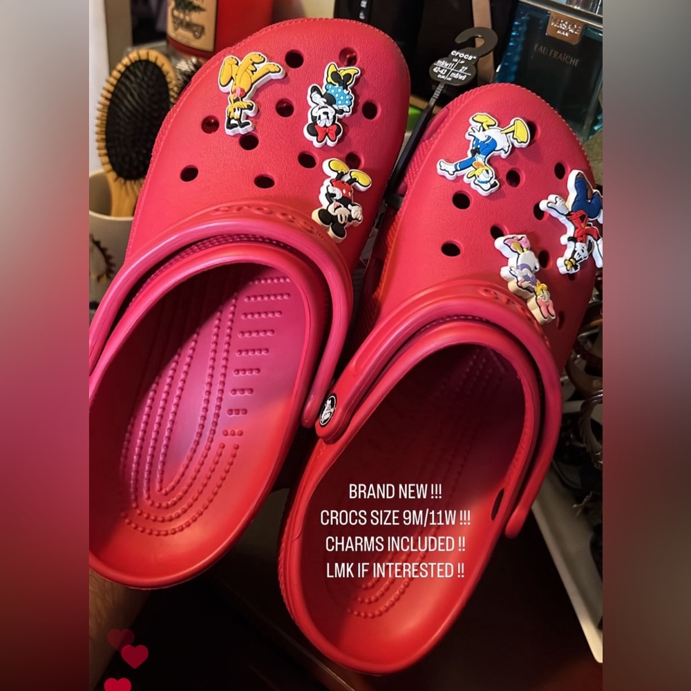 CROCS